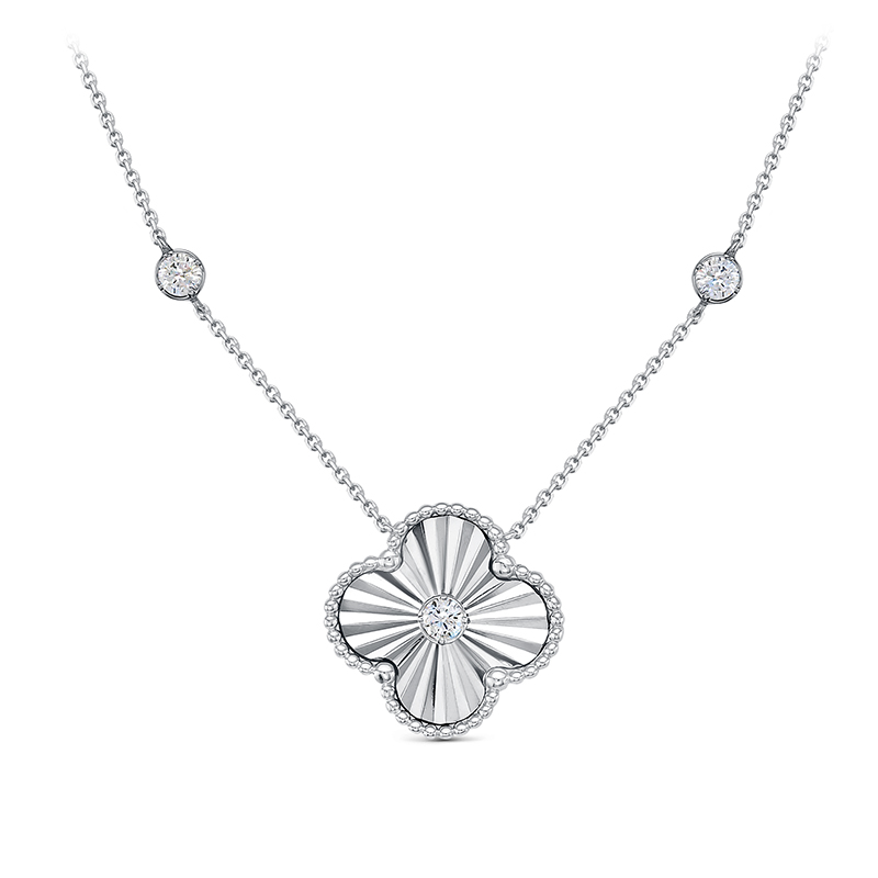 Колье Клевер с фианитами и алмазной гранью из серебра 925 с родированием с0704550